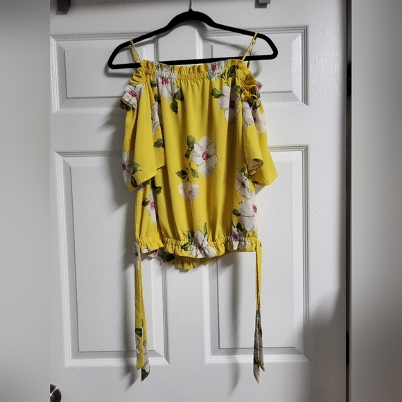 Zenobia - Floral Yellow Side Tie Off-Shoulder Crop Top - Size 1X - Picture 5 of 6